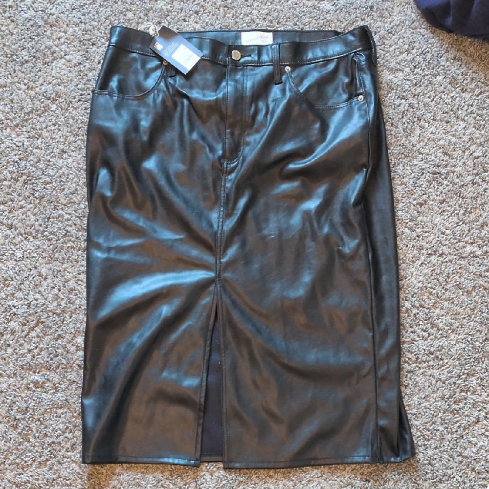 Universal Thread Black Faux Leather Midi Skirt